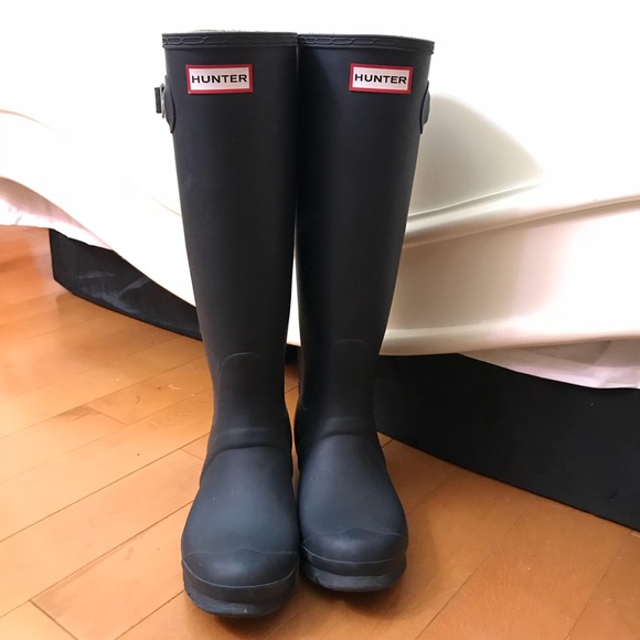 navy matte hunter boots